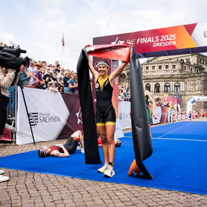 Triathlon Damen Zielankunft