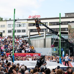 Stabhochsprung, Opernplatz, 2026