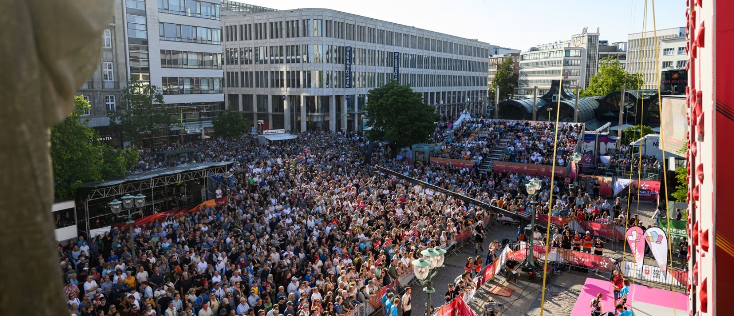 Volle Arenen in der City, begeisterte Zuschauer:innen Hagen Boßdorf: „Hannover und das Umland haben einen perfekten Start hingelegt“