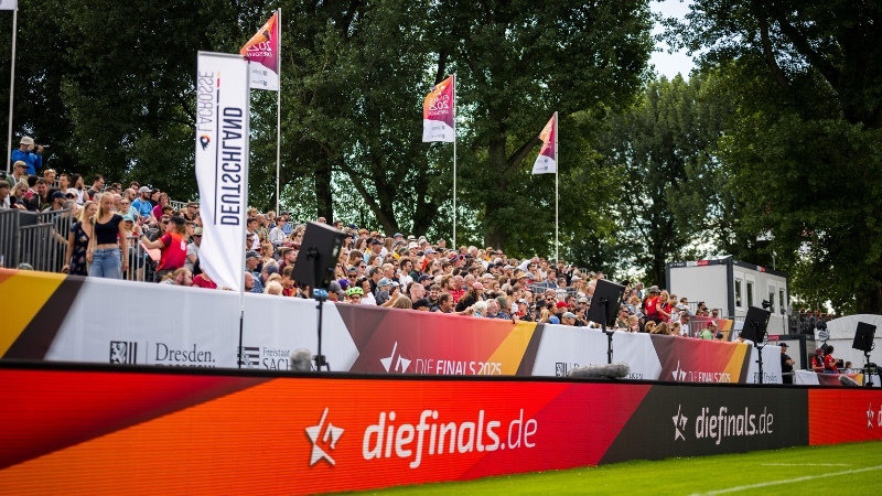 Eine LED-Bande der Finals 2025 Dresden