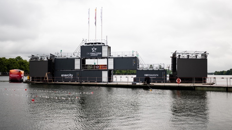 Die schwimmende Bühne